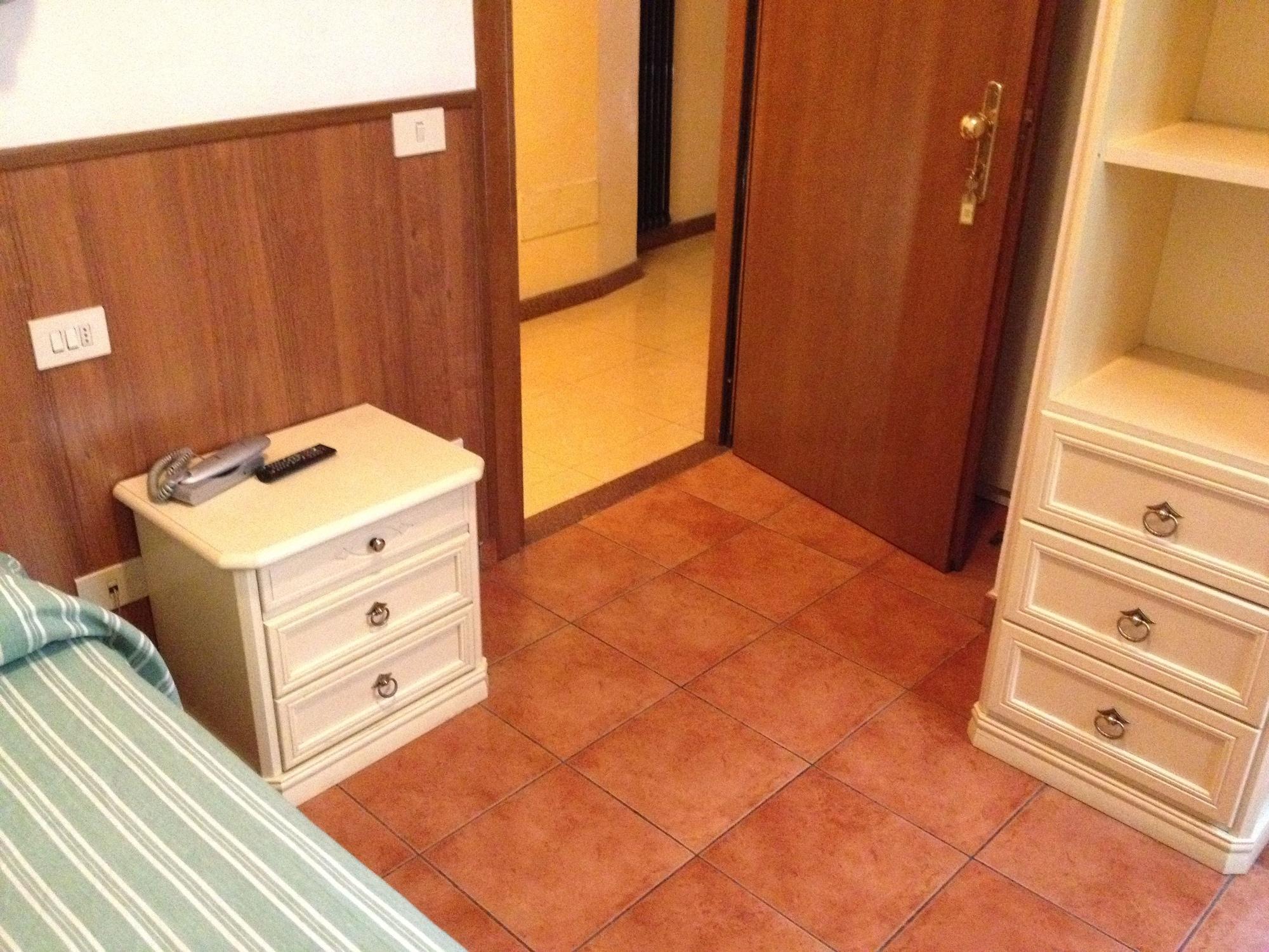 Albergo Sonia Флоренция Екстериор снимка