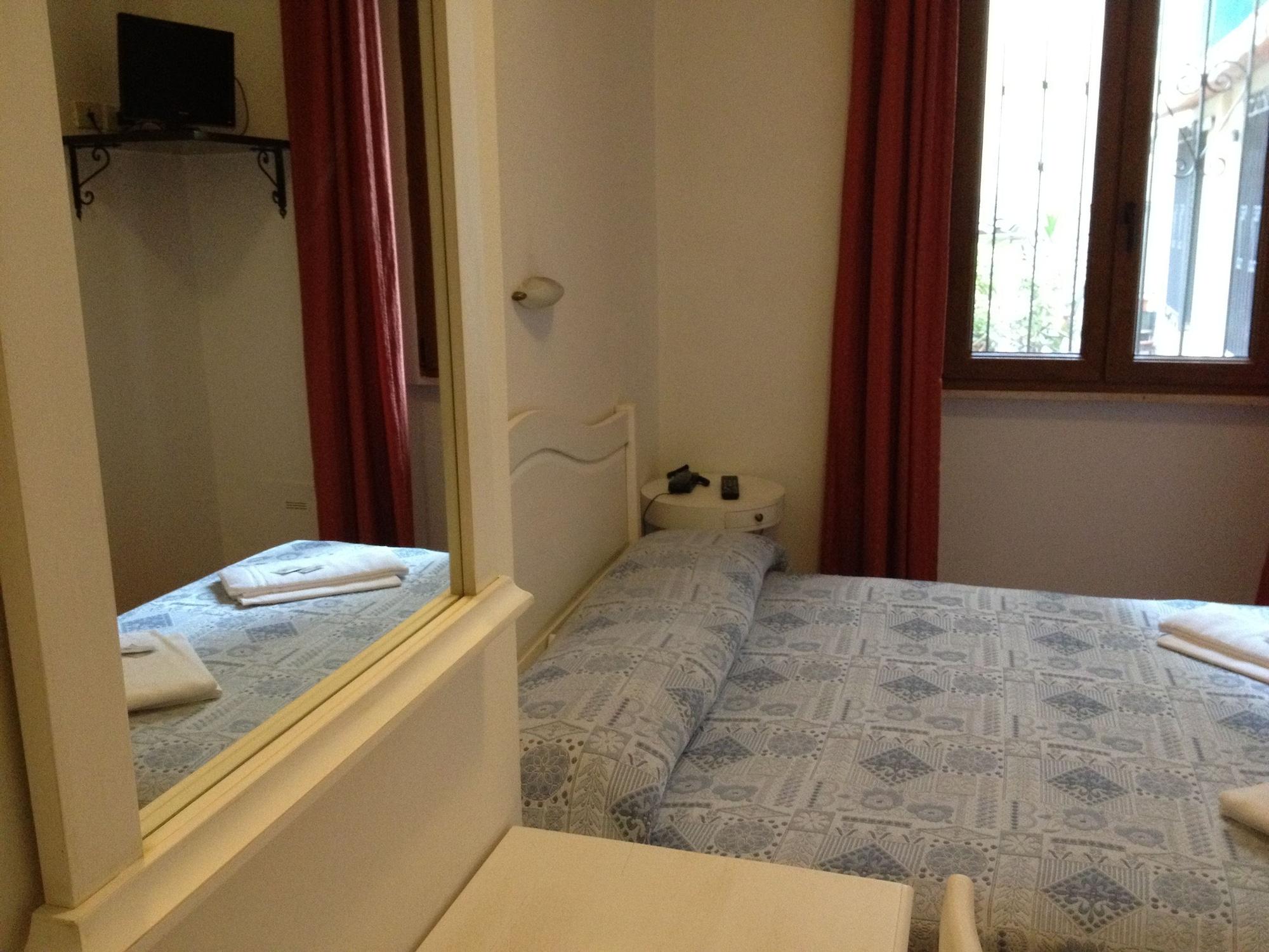 Albergo Sonia Флоренция Екстериор снимка